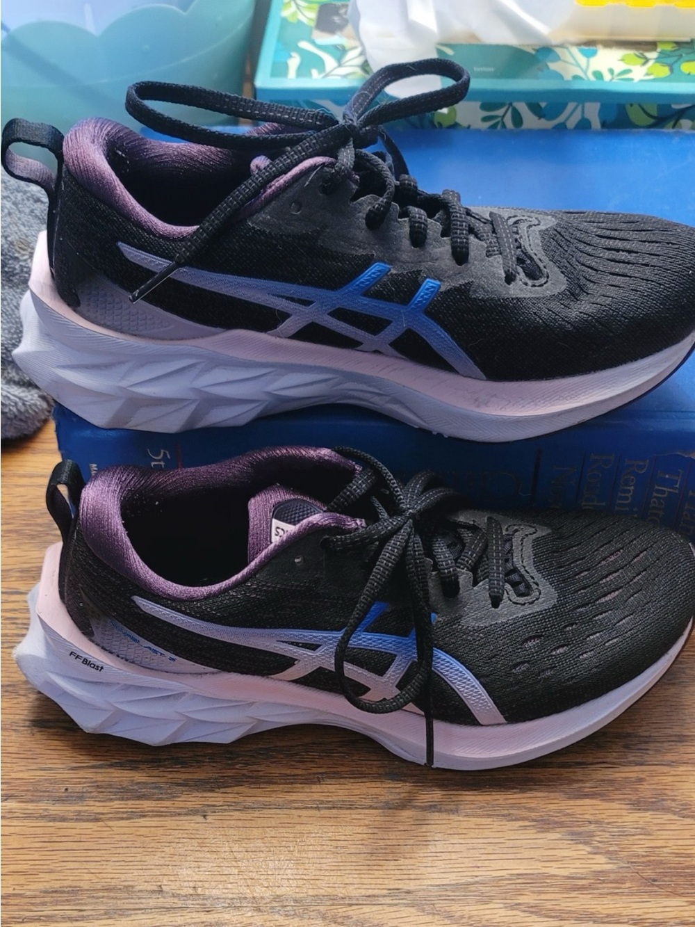 EUC ASICS NOVABLAST 2, Women's Size 6. black - pink